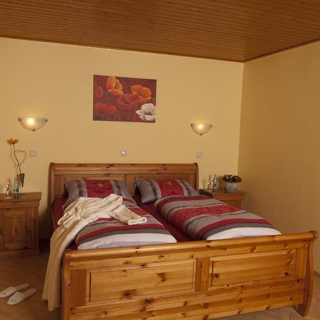 Hotel Restaurant Zum Schwanen Bruchkobel Bagian luar foto