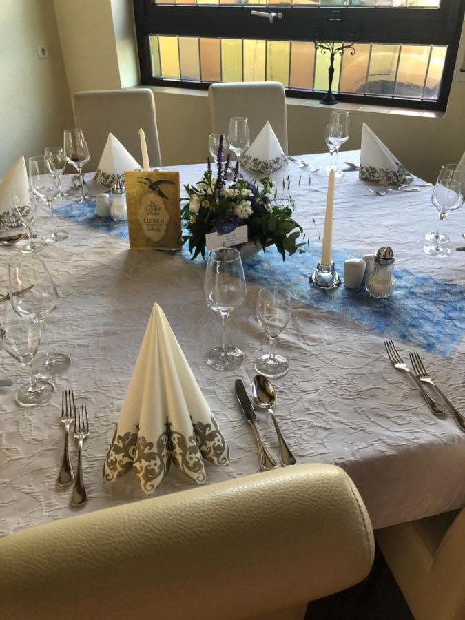 Hotel Restaurant Zum Schwanen Bruchkobel Bagian luar foto
